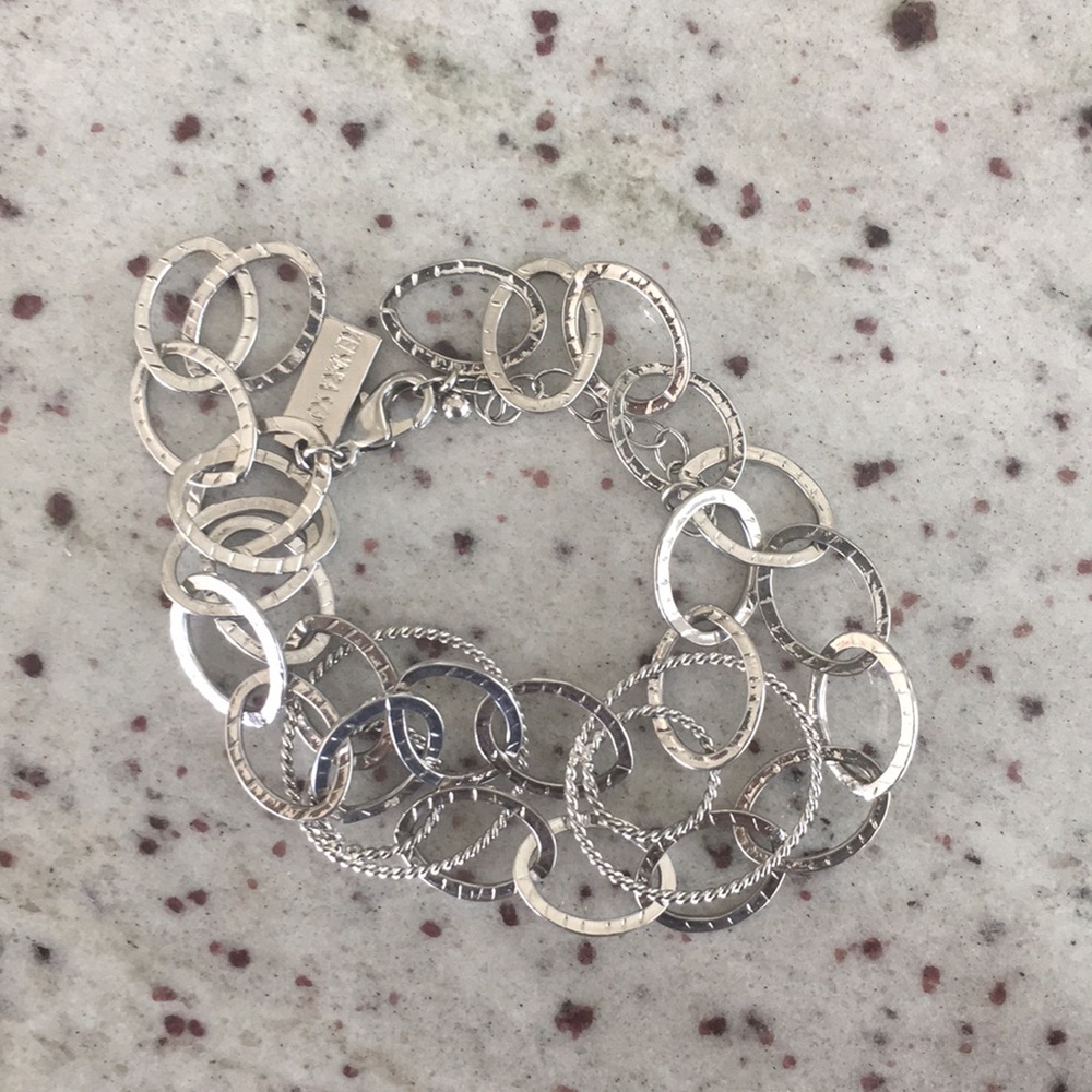 Kendra Scott bracelet
